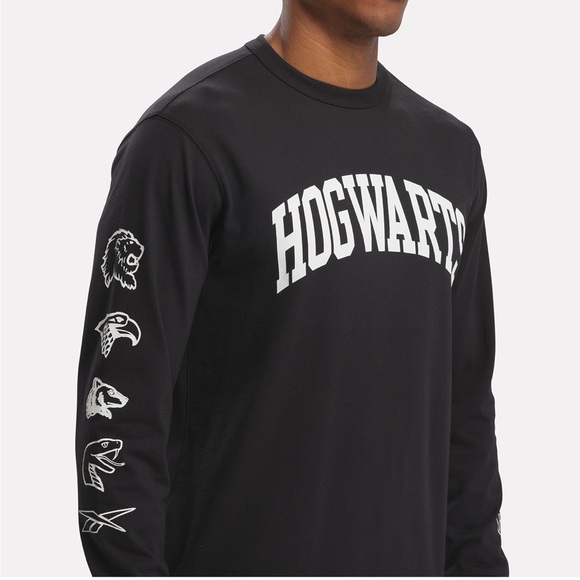 Reebok Harry Potter Longsleeve Tee
Size: Large - Picture 2 of 7